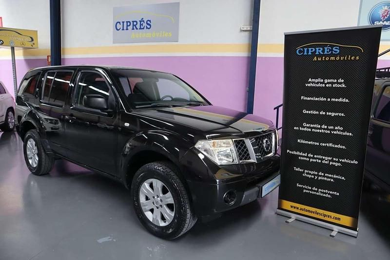 Usado Nissan Pathfinder XE 171 CV (125 kW) 2009 Negro SUV