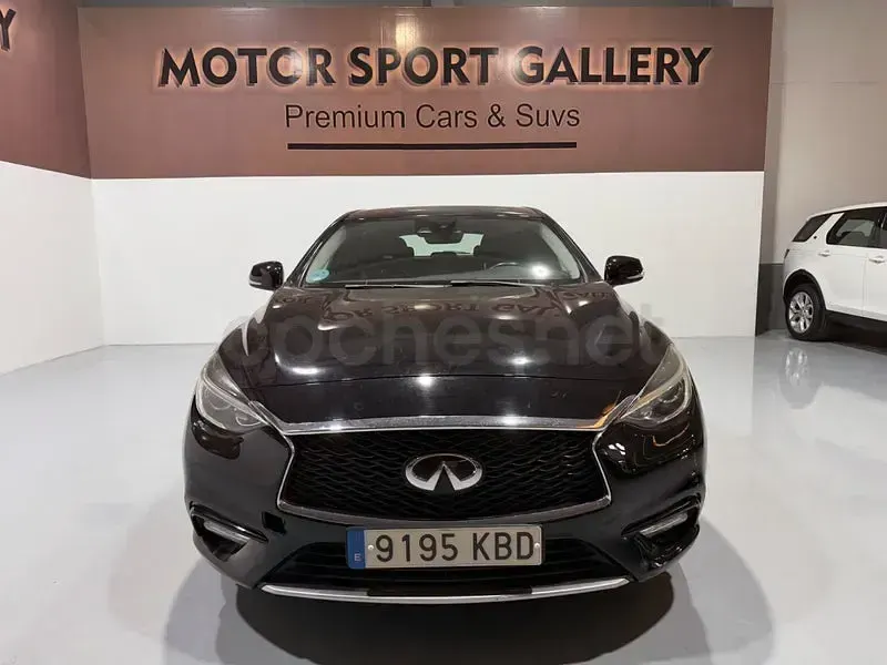 Usado Infiniti Q30 109 CV (80 kW) 2017 Negro Berlina