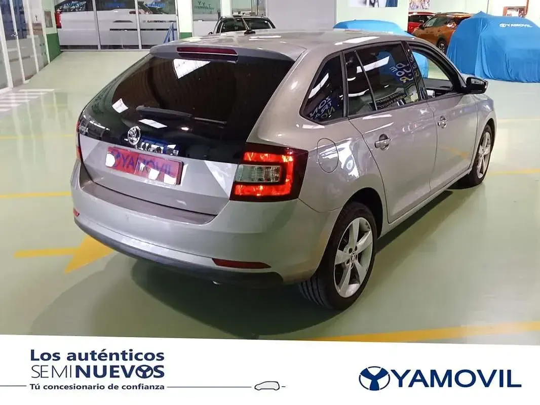 Usado Skoda Rapid 90 CV (66 kW) 2017 Beige Utilitario