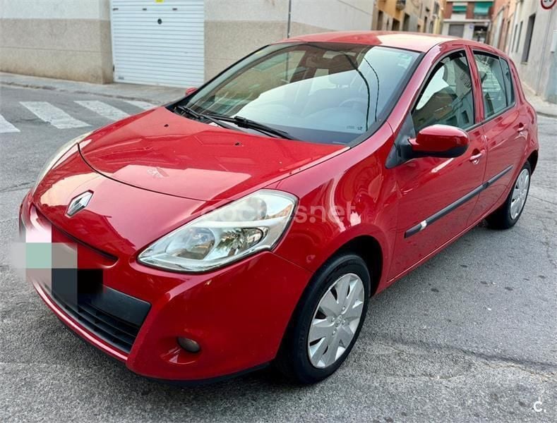 Rojo Usado 2011 Renault Clio II Business Berlina | 4250 € (Super precio) - Imagen 1/4