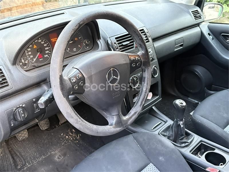 Usado Mercedes A160 Classic 82 CV (60 kW) 2008 Negro Monovolumen