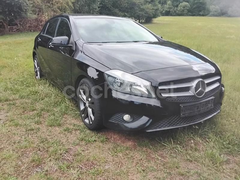 Negro Usado 2013 Mercedes A180 Urban Berlina | 10.490 € (Buen precio) - Imagen 1/4