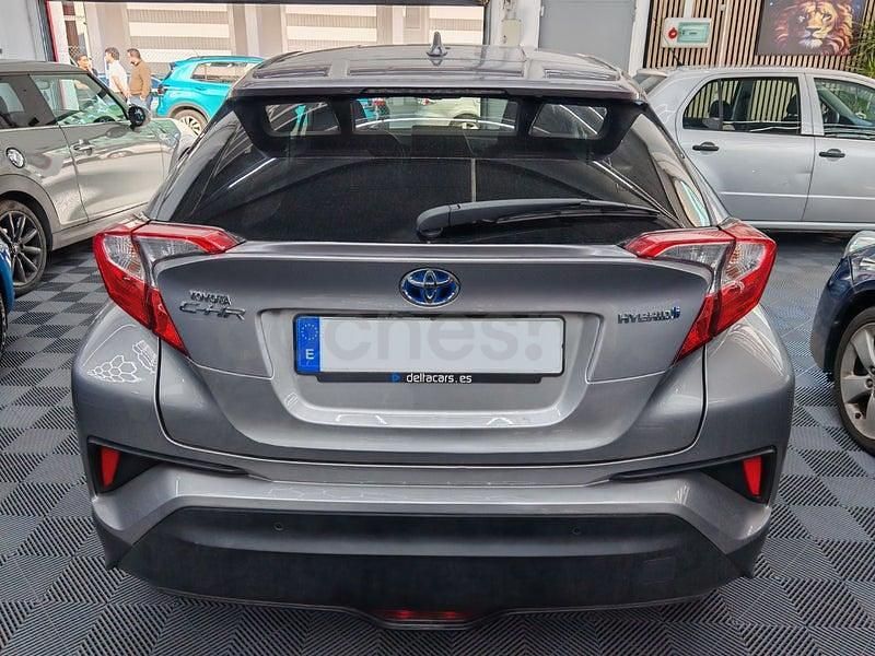 Usado Toyota C-HR Advance 122 CV (89 kW) 2019 Gris / plata SUV