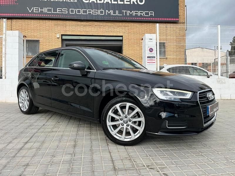 Usado Audi A3 116 CV (85 kW) 2019 Negro Berlina