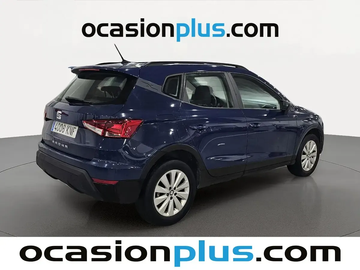 Usado Seat Arona Style 115 CV (84 kW) 2018 Azul SUV