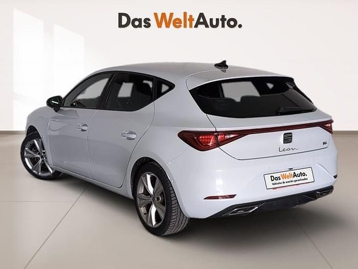 Usado Seat Leon FR 130 CV (95 kW) 2023 Blanco Berlina