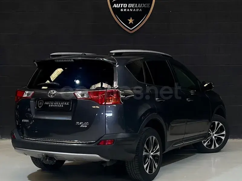 Usado Toyota RAV4 Executive 150 CV (110 kW) 2015 Gris / plata SUV