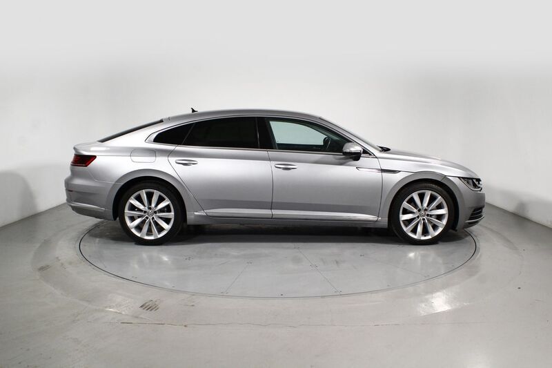 Usado VW Arteon Elegance 190 CV (139 kW) 2018 Plata Berlina