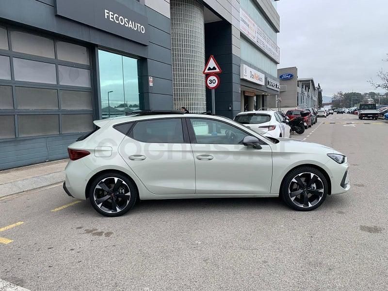 Usado Cupra Leon 204 CV (150 kW) 2025 Beige Berlina