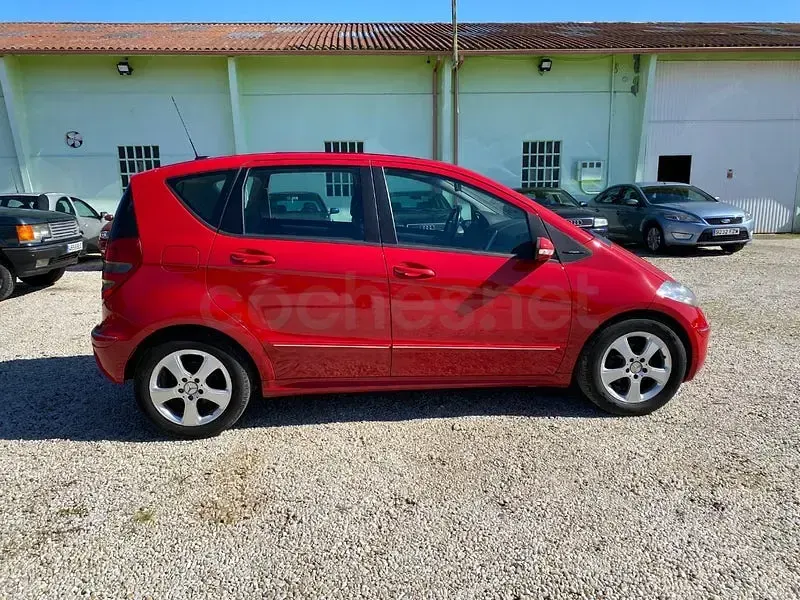 Usado Mercedes A200 Elegance 140 CV (102 kW) 2005 Rojo Monovolumen
