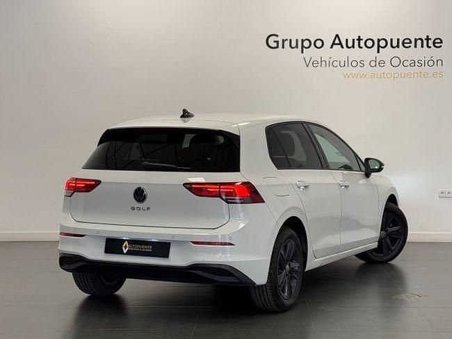 Usado VW Golf VIII Life 115 CV (84 kW) 2022 Blanco Berlina