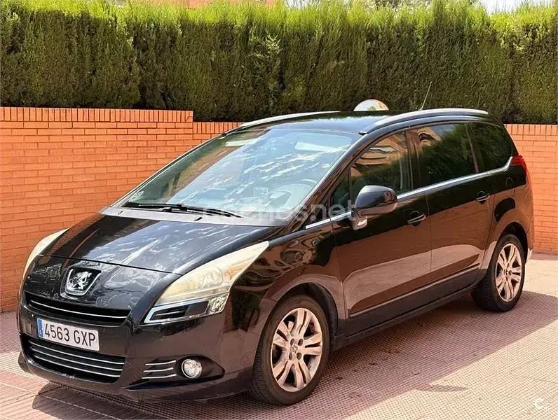 Usado Peugeot 5008 Sport 150 CV (110 kW) 2010 Negro Monovolumen