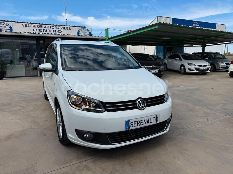Blanco Usado 2015 VW Touran Advance Monovolumen | 8999 € (Precio justo) - Imagen 1/4