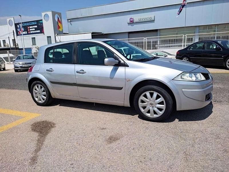Plateado Usado 2008 Renault Mégane III Dynamique Utilitario | 4500 € (Buen precio) - Imagen 1/4