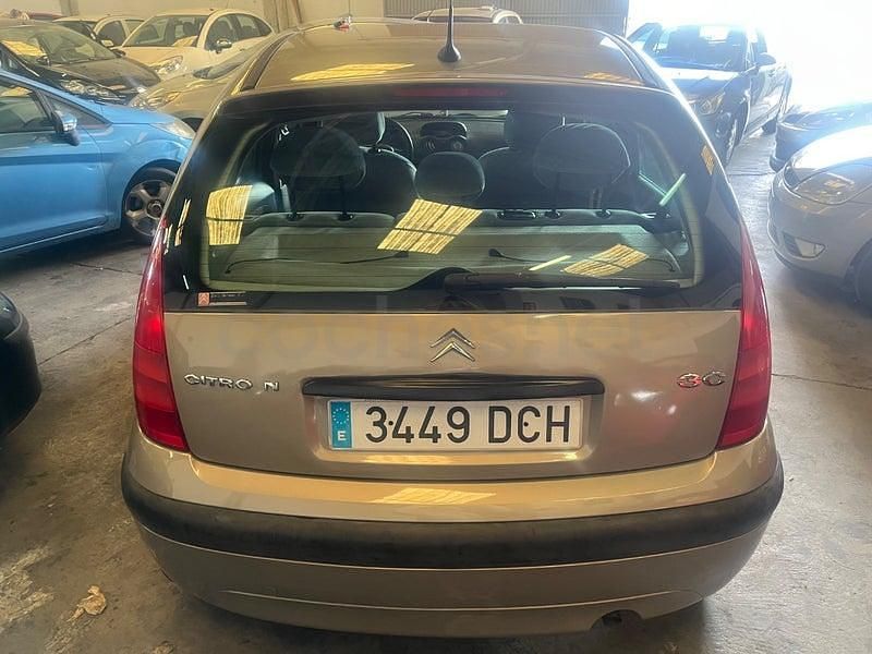 Usado Citroën C3 75 CV (55 kW) 2005 Beige Berlina