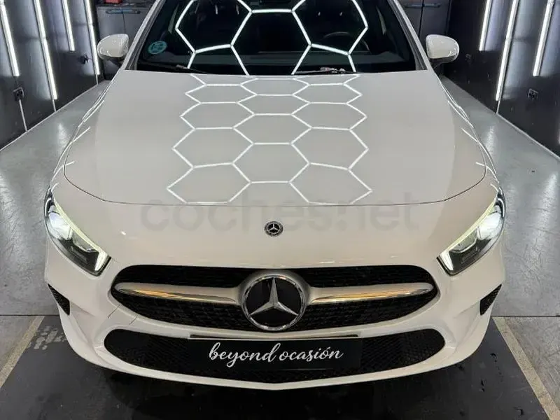 Usado Mercedes A180 116 CV (85 kW) 2019 Blanco Berlina