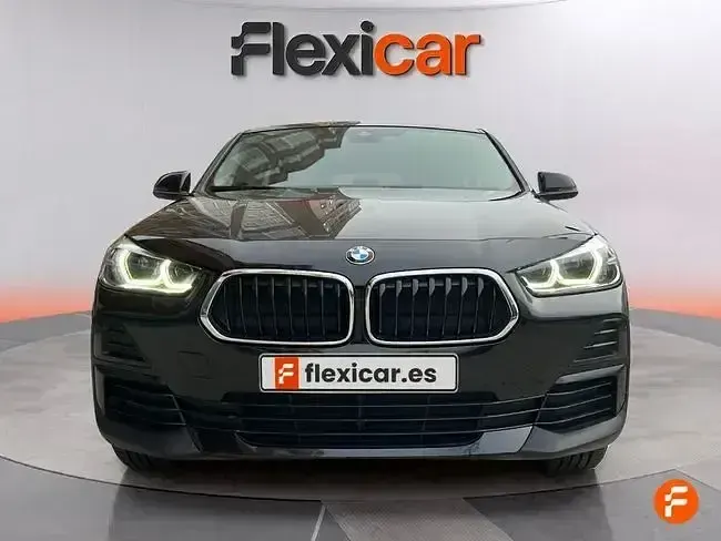 Käytetty BMW X2 150 HP (110 kW) 2021 Musta Katumaasturi