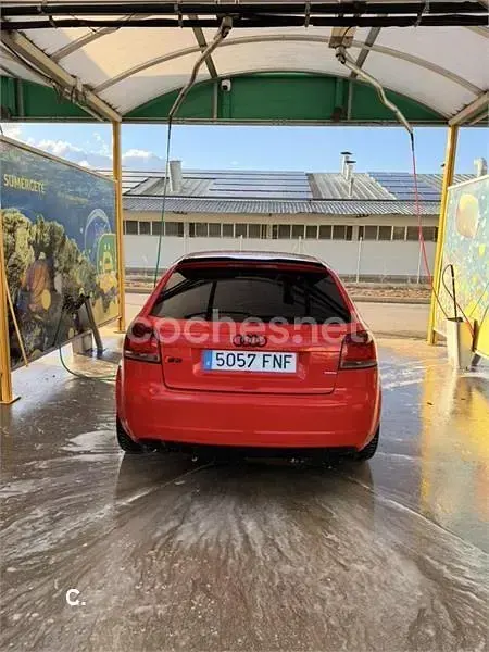 Usado Audi A3 Ambition 140 CV (102 kW) 2007 Rojo Utilitario