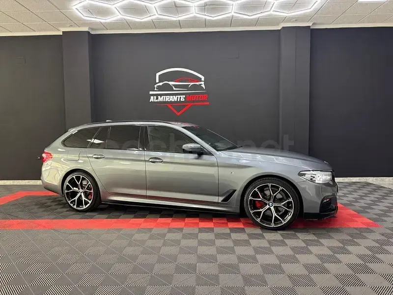 Usado BMW 520 Comfort Edition 190 CV (139 kW) 2019 Gris / plata Familiar