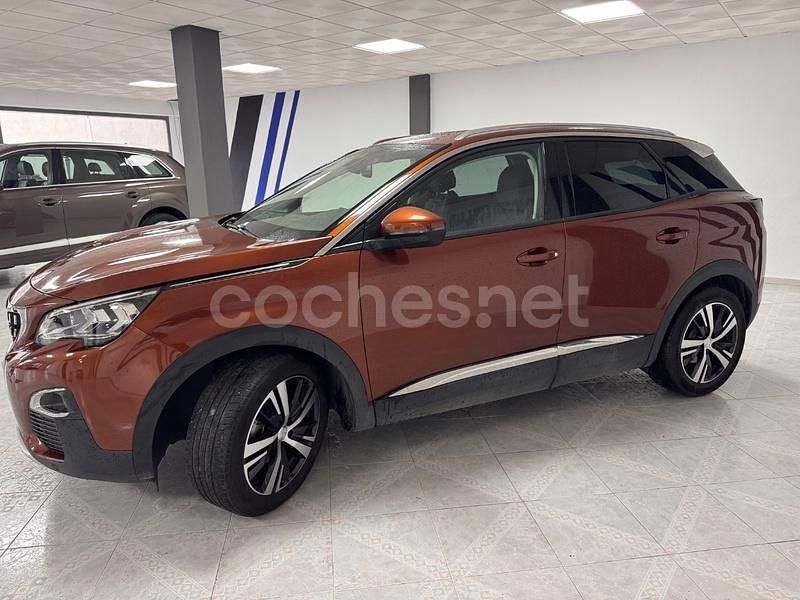 Usado Peugeot 3008 Allure 130 CV (95 kW) 2018 Marrón SUV