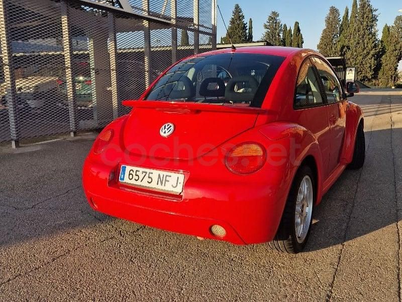 Usado VW New Beetle 115 CV (84 kW) 2000 Rojo Utilitario