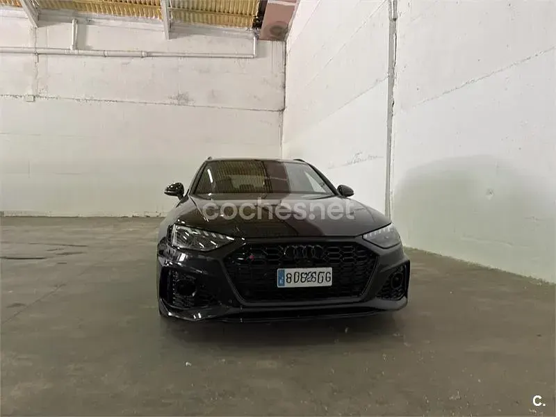 Usado Audi RS4 450 CV (330 kW) 2020 Negro Familiar