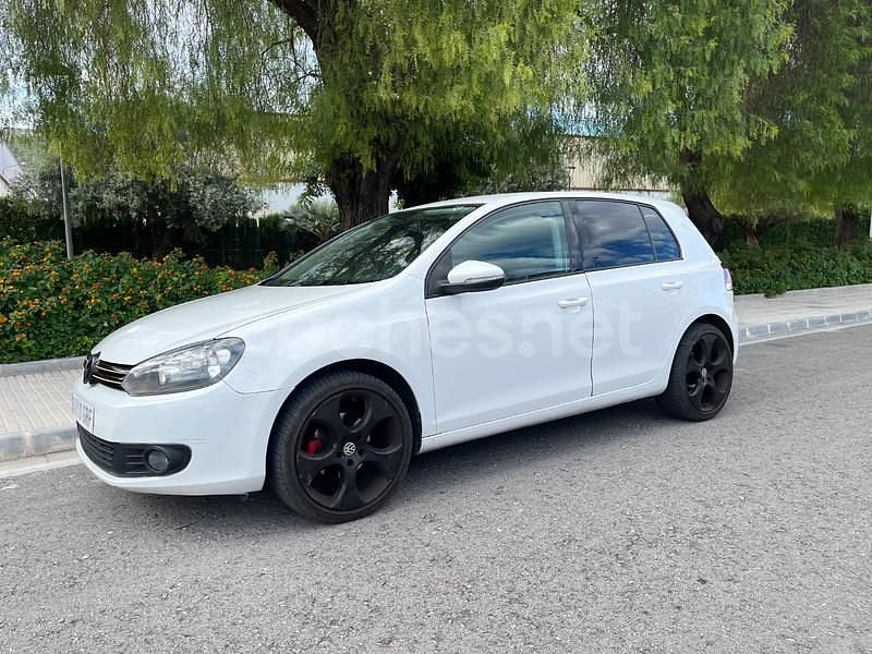 Blanco Usado 2010 VW Golf Berlina | 4999 € (Precio justo) - Imagen 1/4