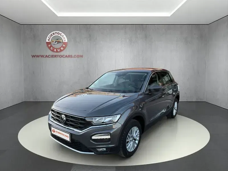 Usado VW T-Roc Advance 150 CV (110 kW) 2021 Gris / plata SUV