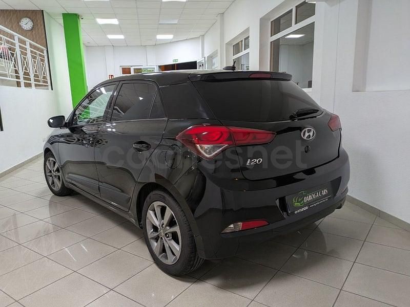 Usado Hyundai i20 84 CV (61 kW) 2017 Negro Berlina