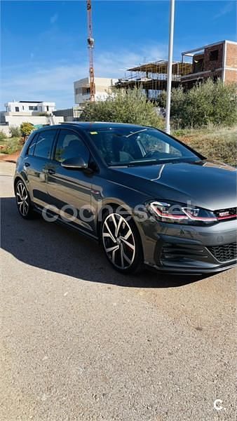 Usado VW Golf VIII GTI 245 CV (180 kW) 2020 Gris / plata Berlina