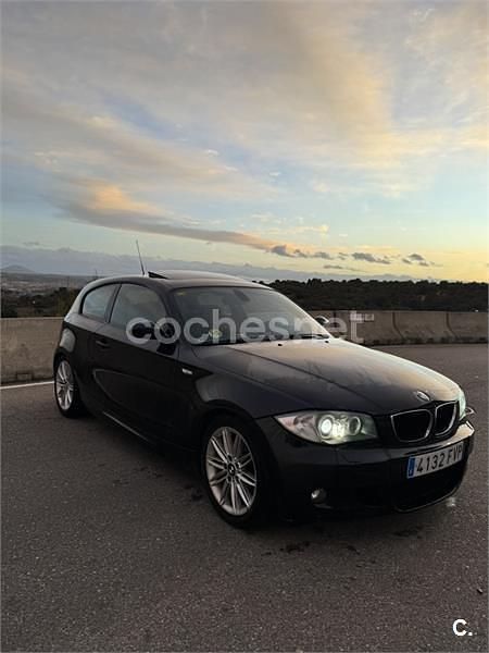 Usado BMW 118 143 CV (105 kW) 2007 Negro Utilitario