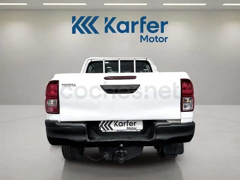 Usado Toyota HiLux 150 CV (110 kW) 2020 Blanco Pickup/Camioneta