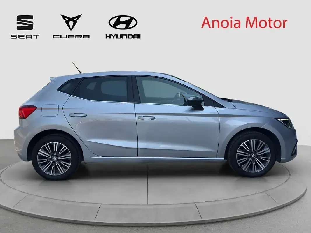 Usado Seat Ibiza XCELLENCE 95 CV (69 kW) 2020 Plateado Utilitario