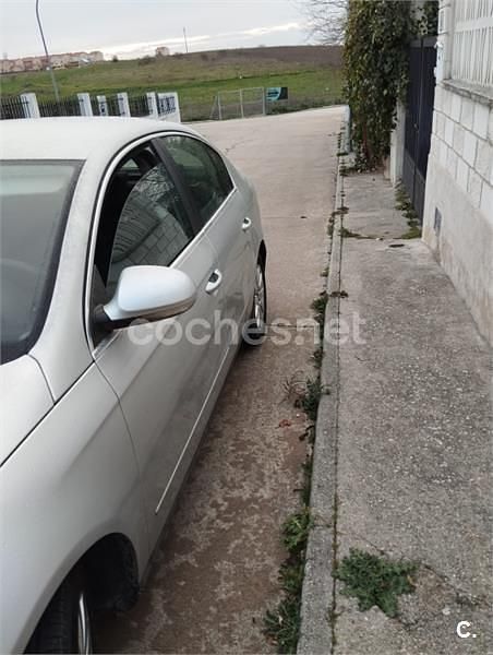 Usado VW Passat Trendline 140 CV (102 kW) 2006 Gris / plata Berlina