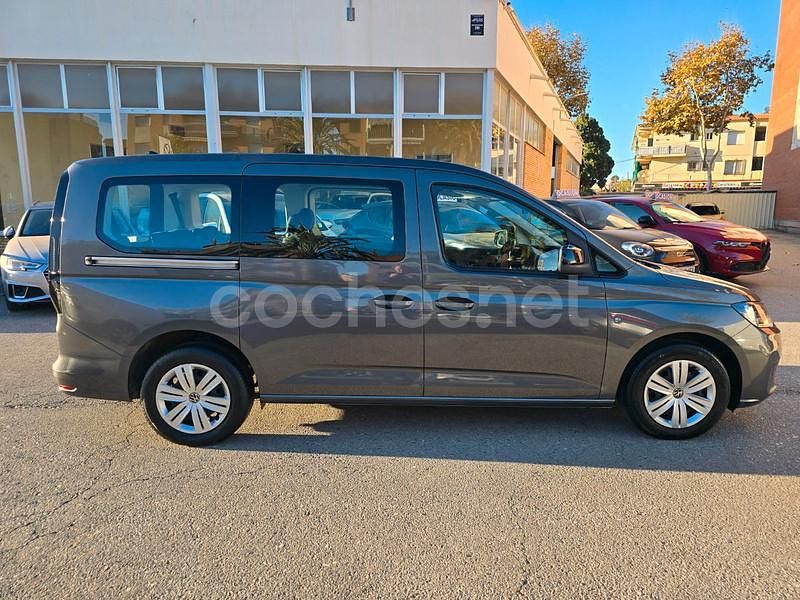 Usado VW Caddy Maxi 122 CV (89 kW) 2023 Gris / plata Monovolumen