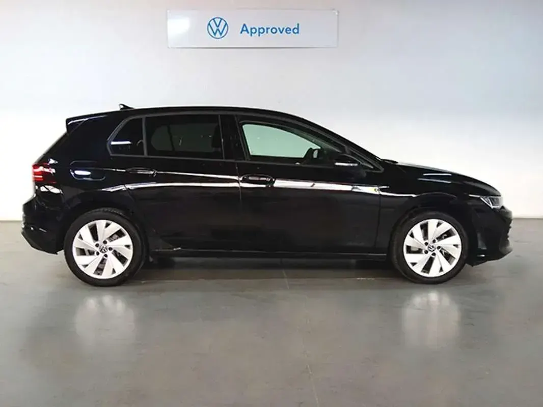 Usado VW Golf VIII Match 204 CV (150 kW) 2025 Negro Berlina
