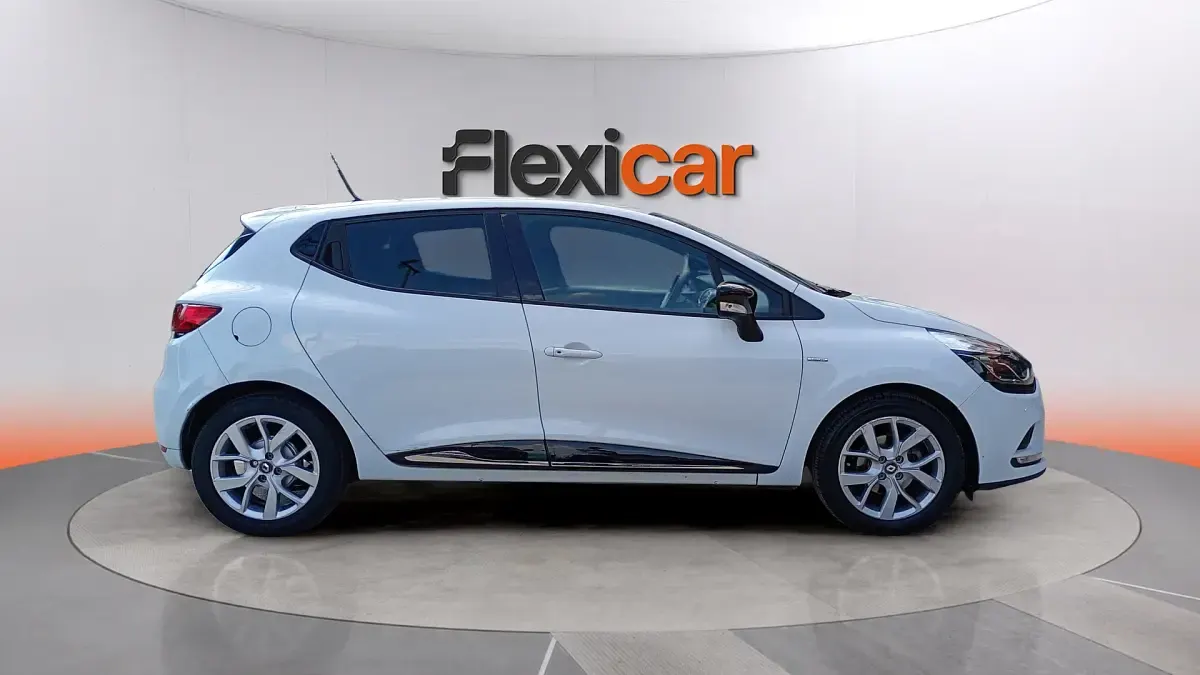 Usado Renault Clio IV LIMITED 90 CV (66 kW) 2019 Blanco Berlina