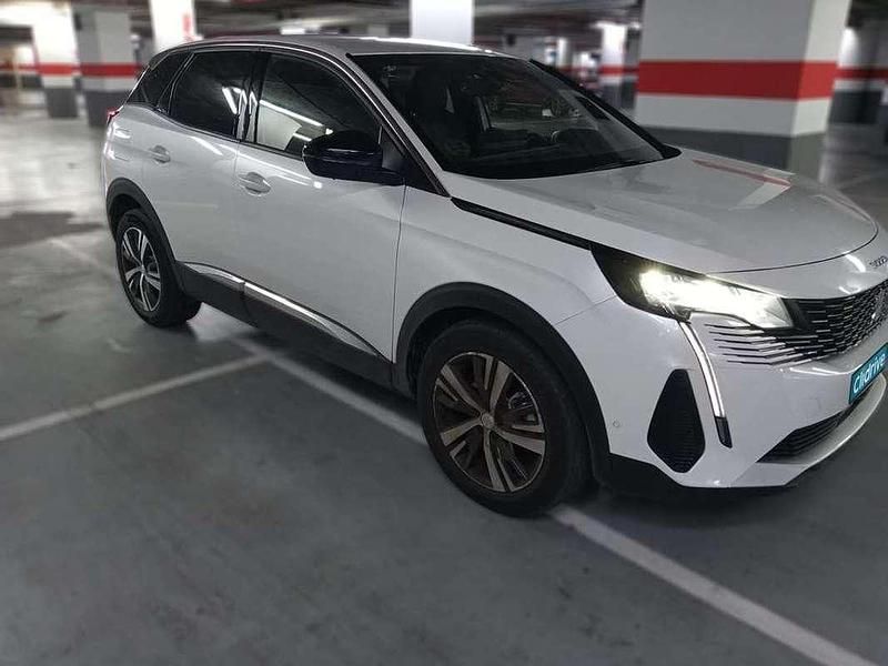 Usado Peugeot 3008 Allure 131 CV (96 kW) 2023 Blanco Monovolumen