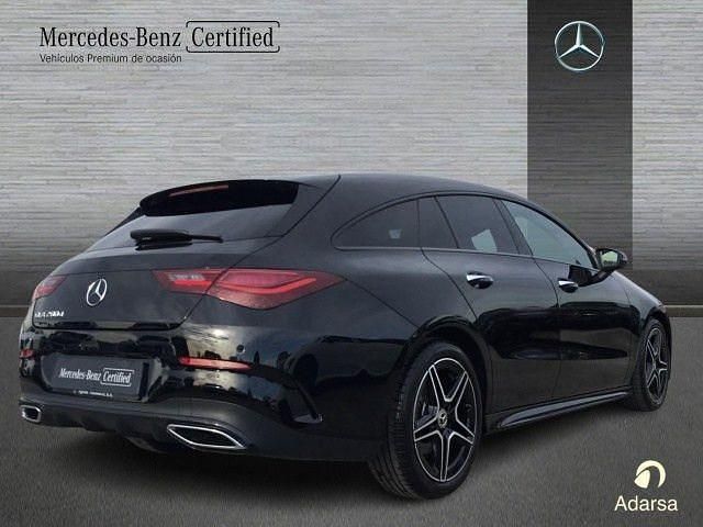 Usado Mercedes CLA200 Shooting Brake 150 CV (110 kW) 2025 Negro noche Familiar