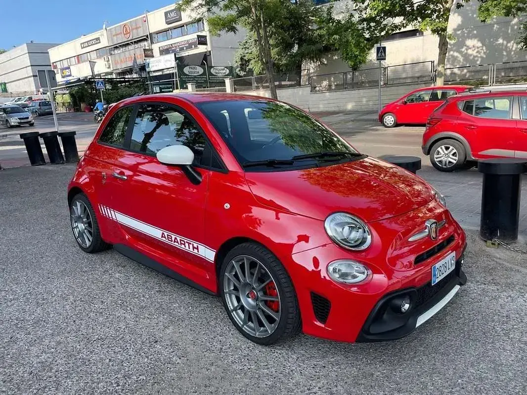 Usado Abarth 595 144 CV (105 kW) 2022 Rojo Utilitario