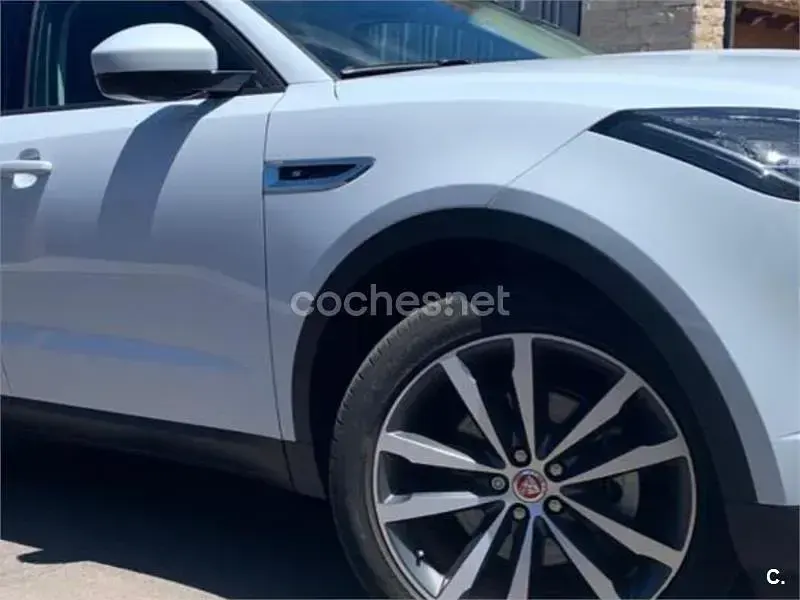 Usado Jaguar E-Pace 150 CV (110 kW) 2018 Blanco SUV