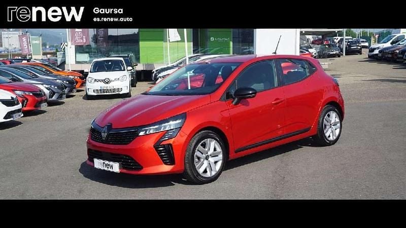 Begagnad Renault Clio V Evolution 90 HK (66 kW) 2024 Röd Sedan