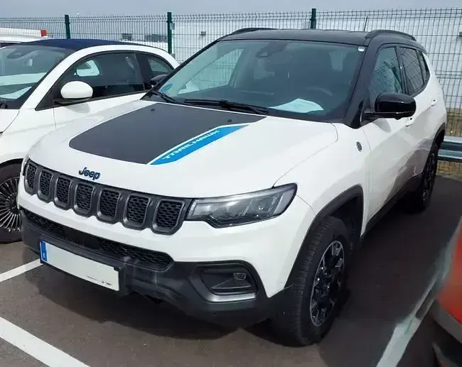 Usado Jeep Compass Trailhawk 240 CV (176 kW) 2022 Blanco SUV