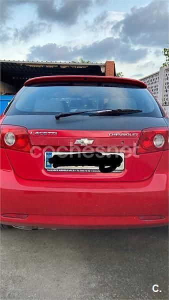 Rojo Usado 2005 Chevrolet Lacetti SX Berlina | 2300 € (Precio justo) - Imagen 1/4