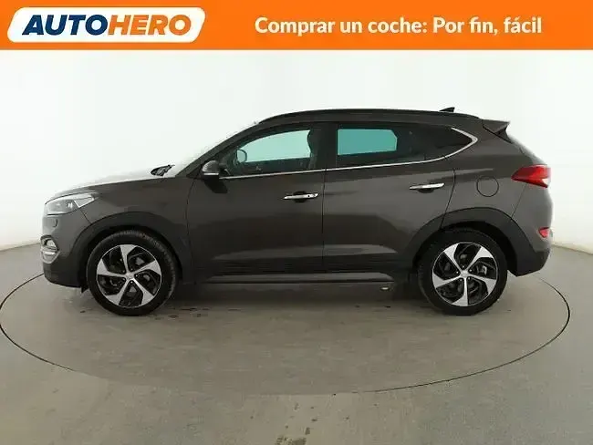 Usado Hyundai Tucson Style 177 CV (130 kW) 2016 Gris SUV