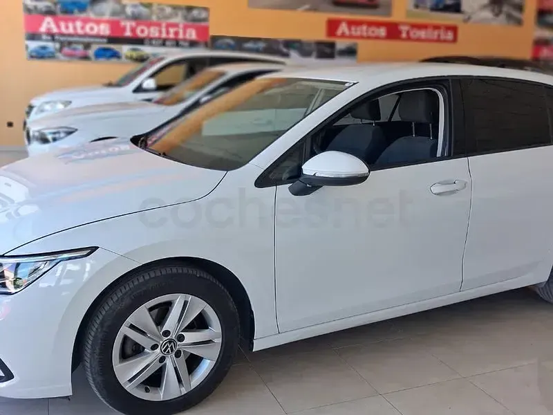 Usado VW Golf VIII 116 CV (85 kW) 2021 Blanco Berlina