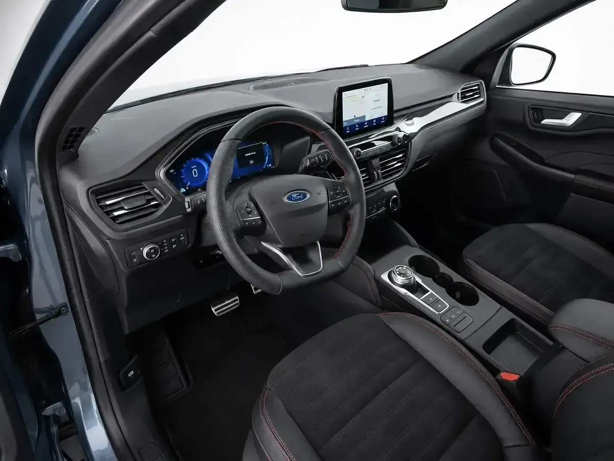 Usado Ford Kuga ST-Line X 225 CV (165 kW) 2023 Azul SUV