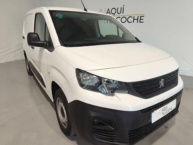 Usado Peugeot Partner 100 CV (73 kW) 2021 Blanco Monovolumen