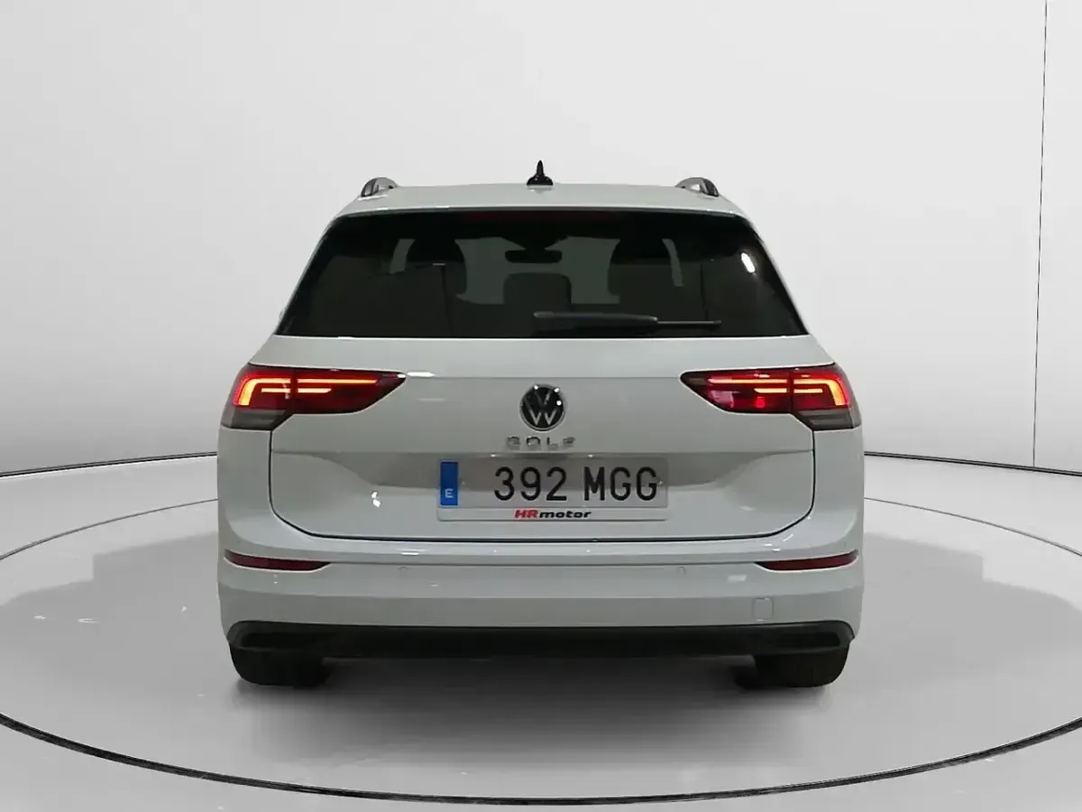 Usado VW Golf VIII 116 CV (85 kW) 2023 Blanco Familiar