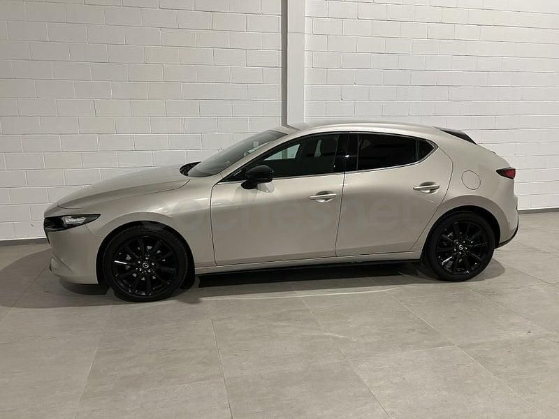 Usado Mazda 3 Homura-Line 140 CV (102 kW) 2025 Gris / plata Berlina